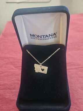 Montana Silversmiths Silver State Heart Pendant Necklace Like New